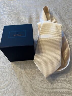 David Donahue Ivory Textured Men’s Tie Silk NWT Champagne Color NIB